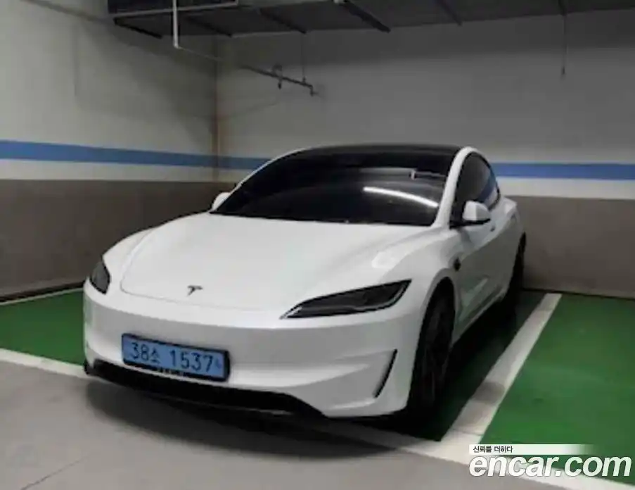 Tesla Model 3 2024 автомат (гидро), фото 1 Tesla Model 3 2024 автомат (гидро), фото 1