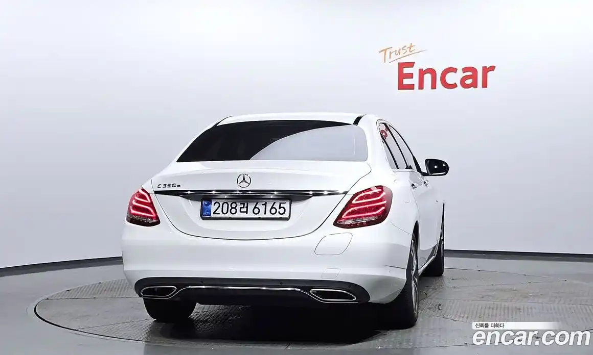 Mercedes-Benz C-Class 2018 2.0 гидро, фото 4 Mercedes-Benz C-Class 2018 2.0 гидро, фото 4