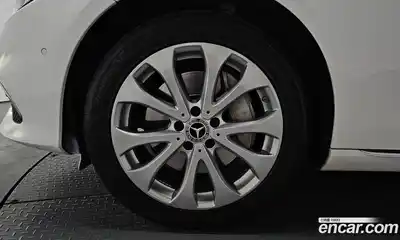 Mercedes-Benz E-Class 2018 2.0 автомат (гидро), миниатюра 5