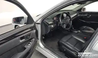 Mercedes-Benz E-Class 2010 1.8 автомат (гидро), миниатюра 11