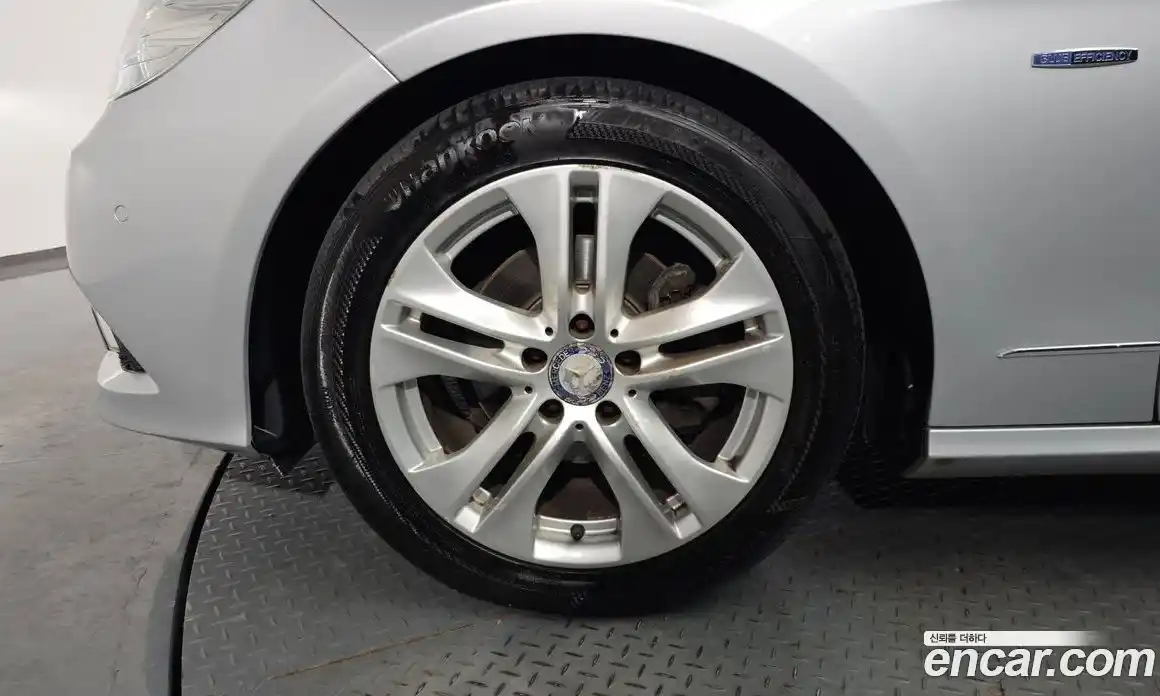 Mercedes-Benz E-Class 2010 1.8 автомат (гидро), фото 5
