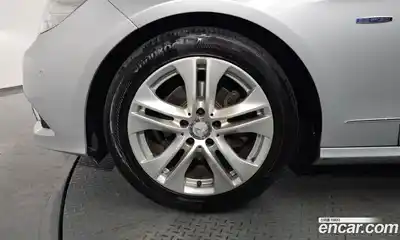 Mercedes-Benz E-Class 2010 1.8 автомат (гидро), миниатюра 5