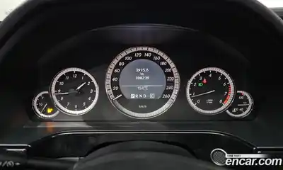 Mercedes-Benz E-Class 2010 1.8 автомат (гидро), миниатюра 8