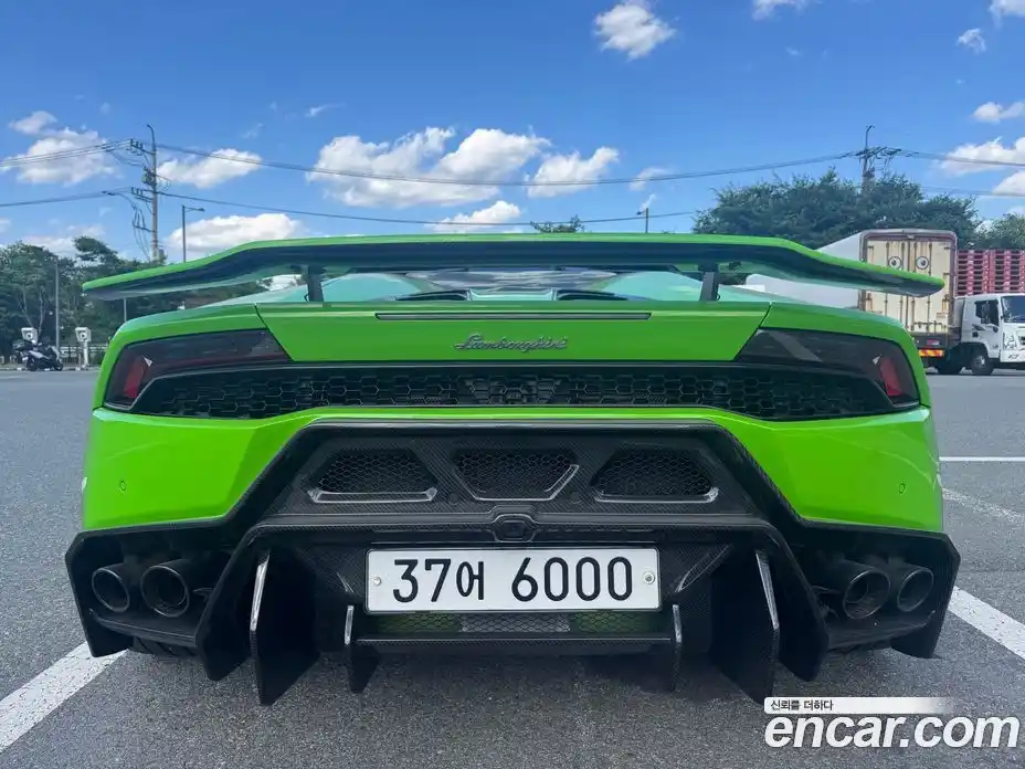 Lamborghini Huracan 2017 5.2 автомат (гидро), фото 4 Lamborghini Huracan 2017 5.2 автомат (гидро), фото 4