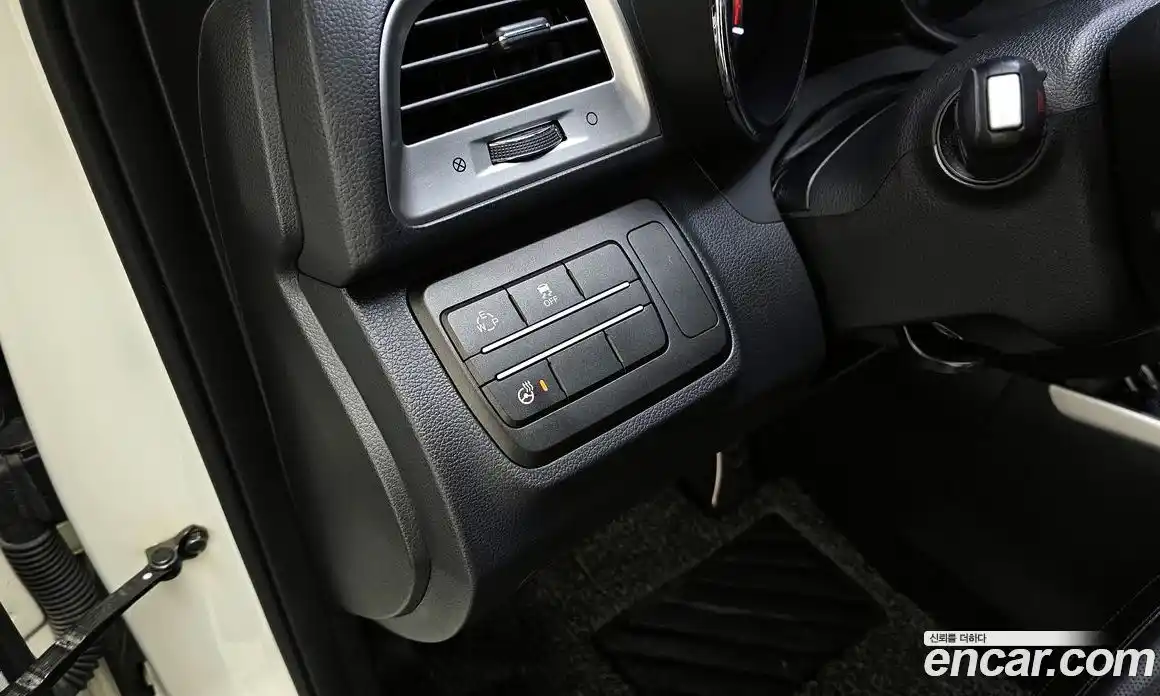 SsangYong TIBOLI 2015 1.6 автомат (гидро), фото 18