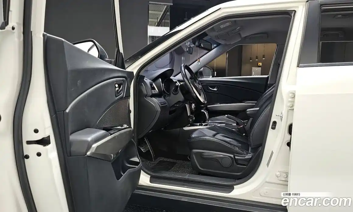 SsangYong TIBOLI 2015 1.6 автомат (гидро), фото 10