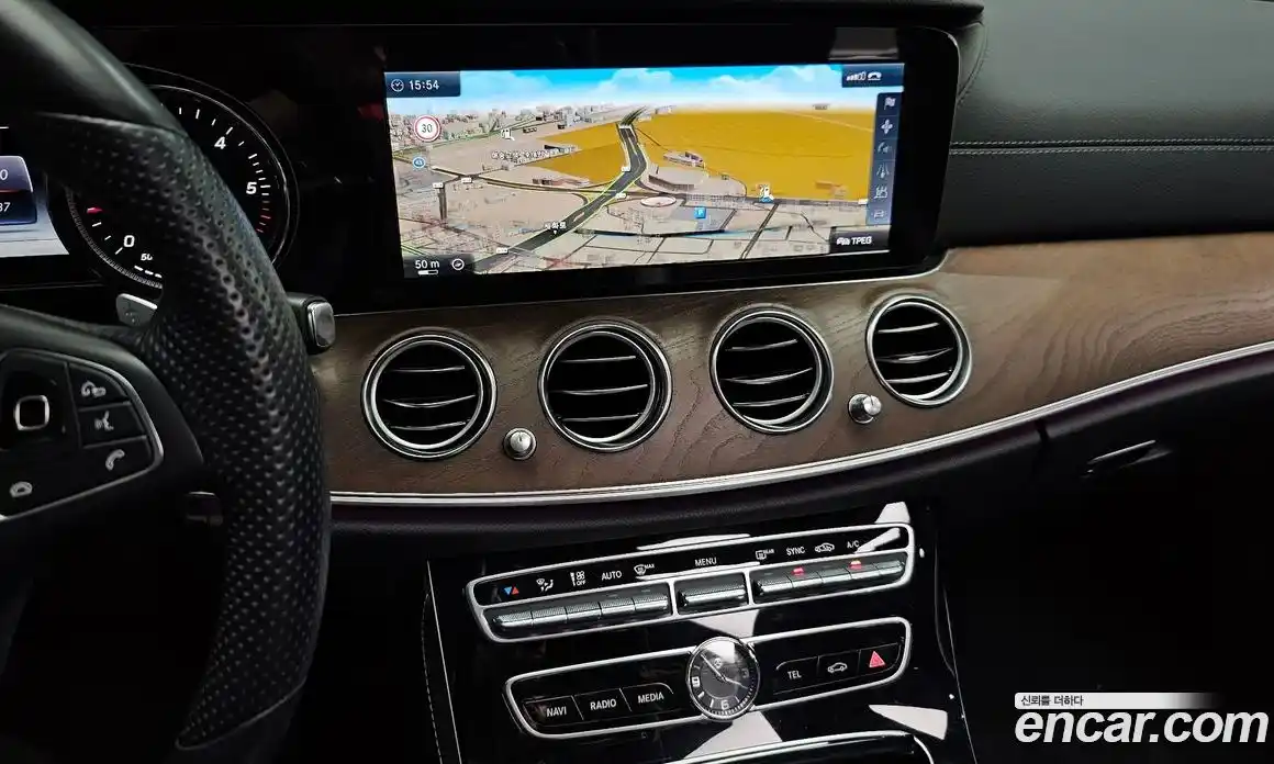 Mercedes-Benz E-Class 2016 1.9 автомат (гидро), фото 14