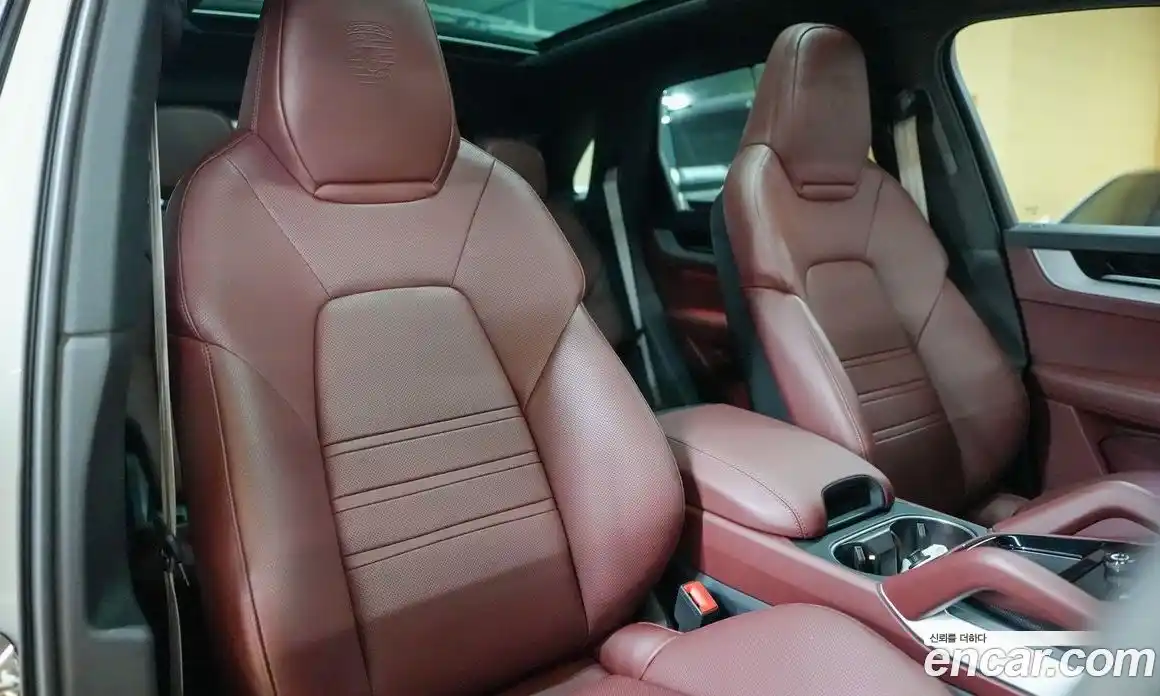 Porsche Cayenne 2023 3.0 автомат (гидро), фото 13