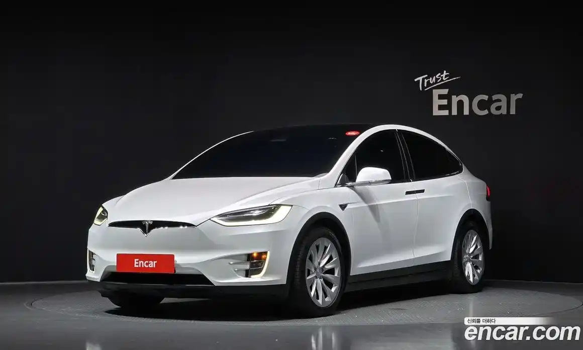 Tesla Model X 2018 0.3 автомат (гидро), фото 1 Tesla Model X 2018 0.3 автомат (гидро), фото 1