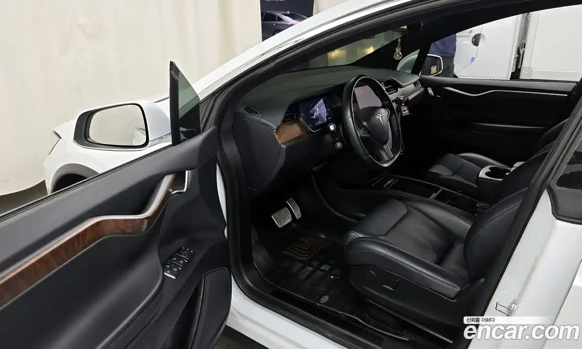Tesla Model X 2018 0.3 автомат (гидро), фото 10 Tesla Model X 2018 0.3 автомат (гидро), фото 10