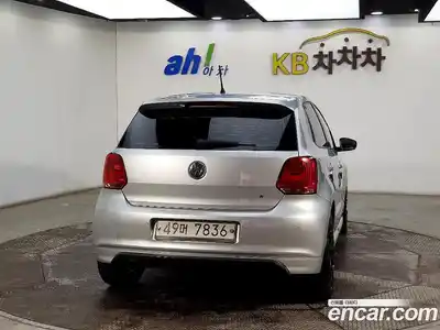 Volkswagen Polo 2013 1.6 автомат (гидро), миниатюра 3