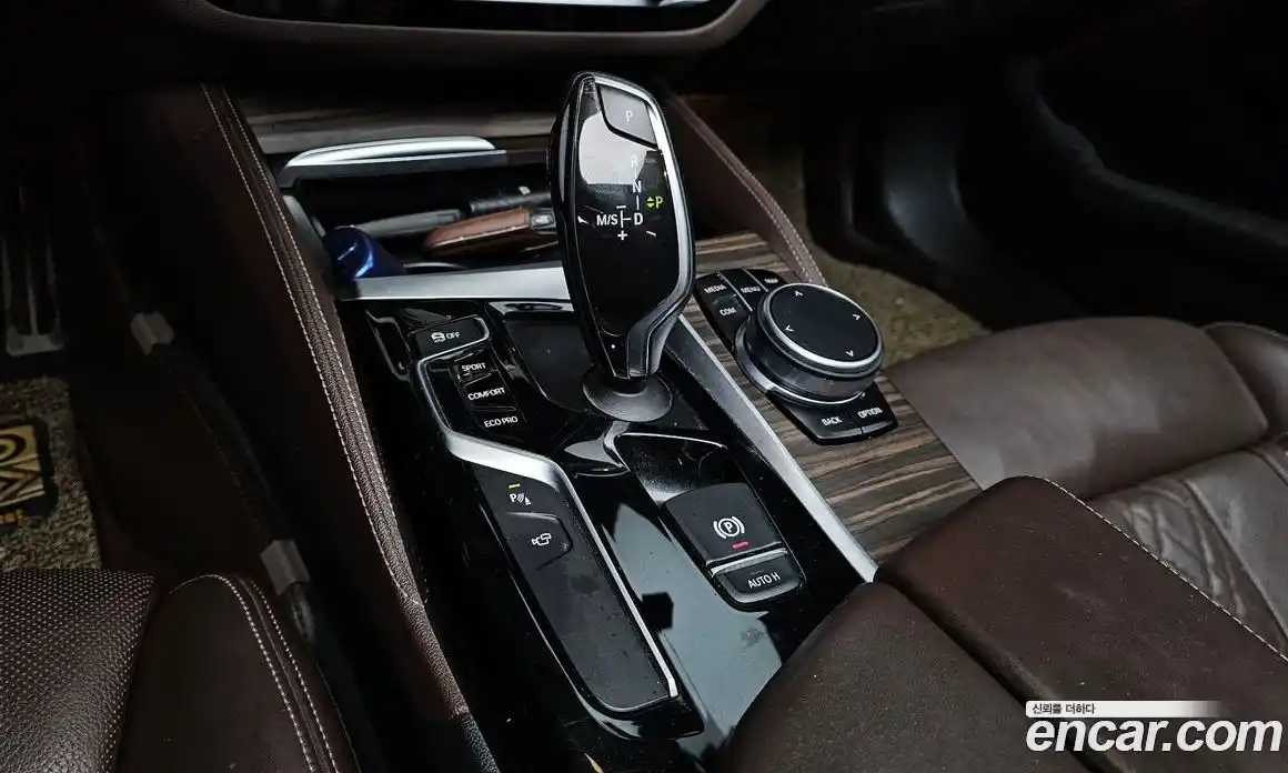 BMW 5 серия 2018 2.0 автомат (гидро), фото 9