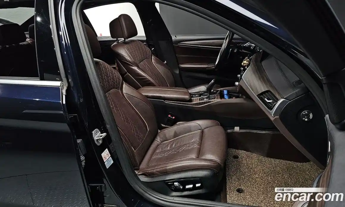 BMW 5 серия 2018 2.0 автомат (гидро), фото 10
