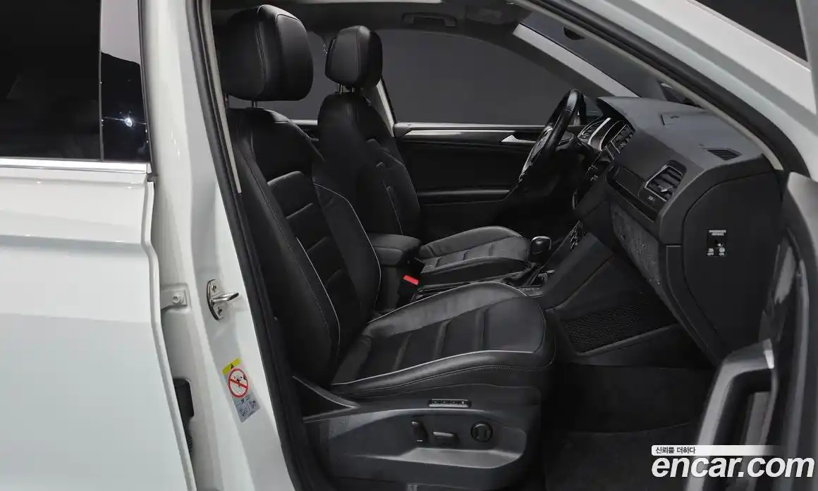 Volkswagen Tiguan 2019 2.0 автомат (гидро), фото 16
