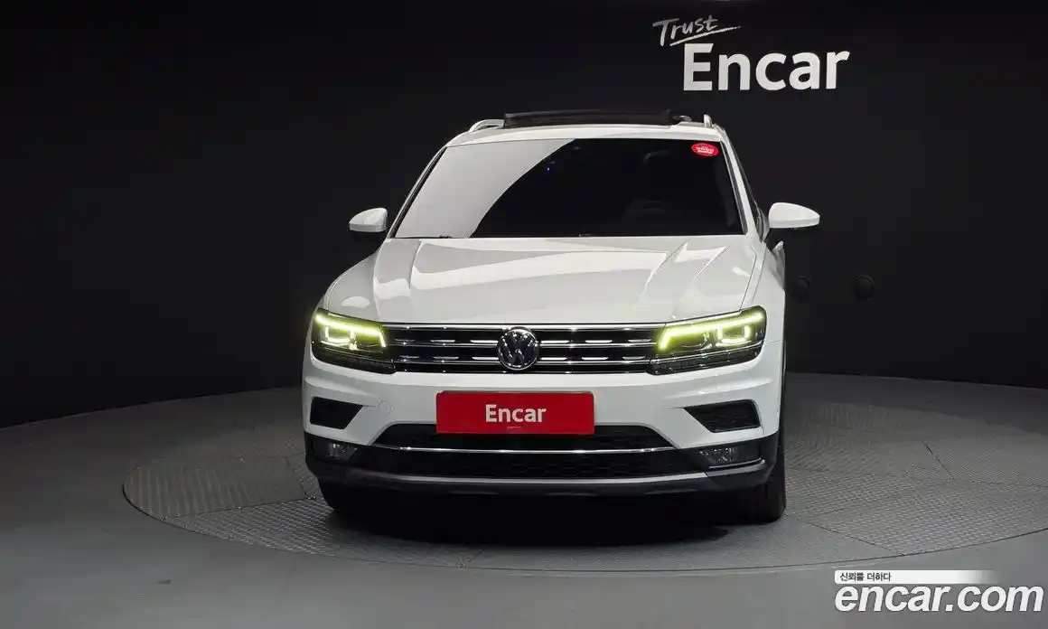 Volkswagen Tiguan 2019 2.0 автомат (гидро), фото 3