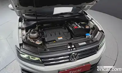 Volkswagen Tiguan 2019 2.0 автомат (гидро), миниатюра 6