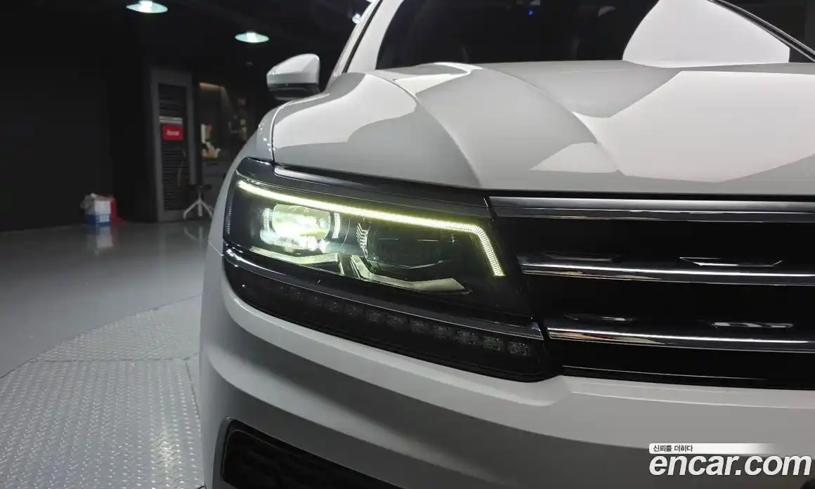 Volkswagen Tiguan 2019 2.0 автомат (гидро), фото 8