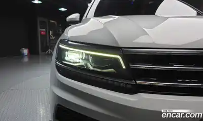Volkswagen Tiguan 2019 2.0 автомат (гидро), миниатюра 8