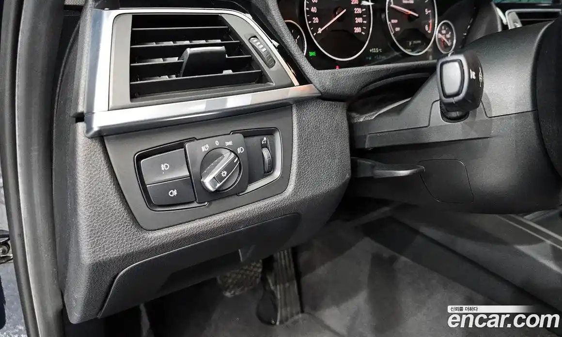BMW 3 серия 2015 2.0 автомат (гидро), фото 14