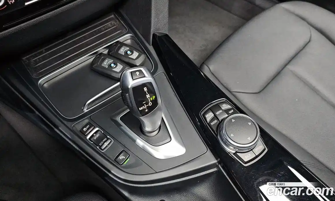 BMW 3 серия 2015 2.0 автомат (гидро), фото 9