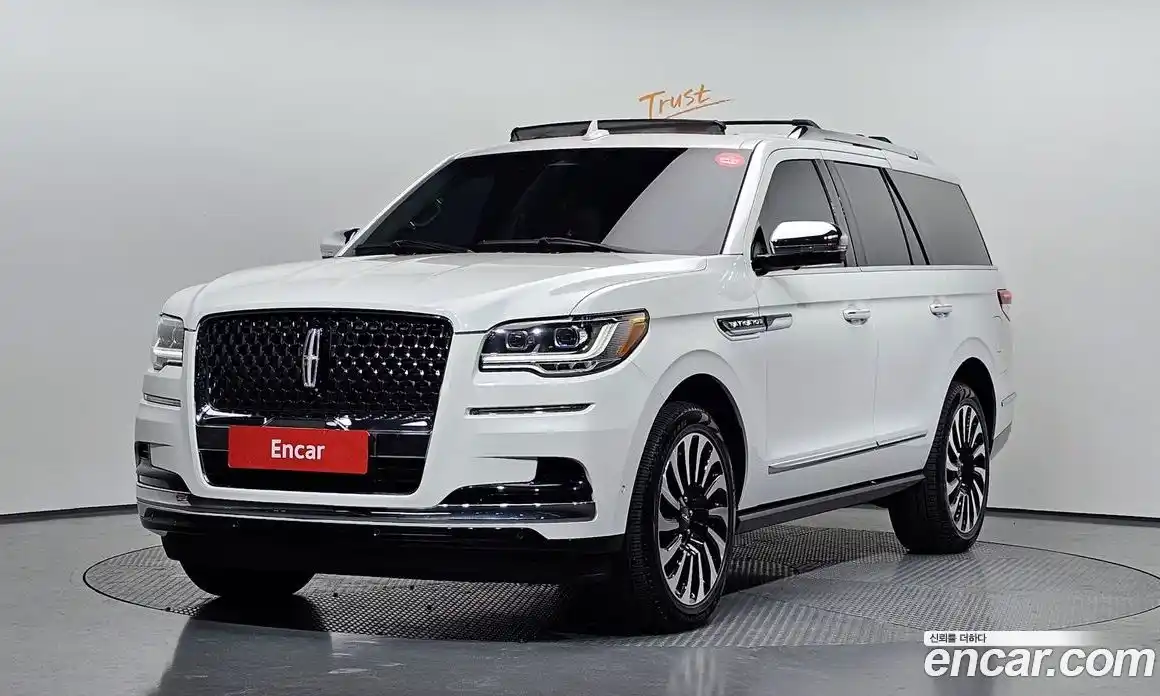 Lincoln Navigator 2023 3.5 автомат (гидро), фото 1 Lincoln Navigator 2023 3.5 автомат (гидро), фото 1