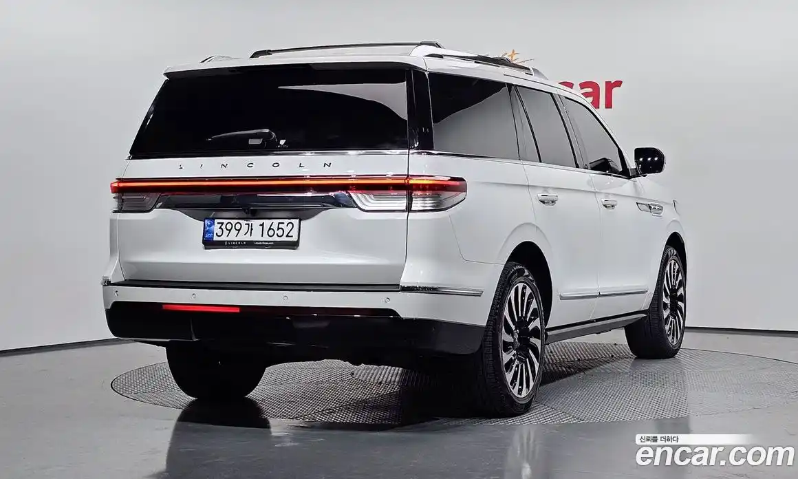 Lincoln Navigator 2023 3.5 автомат (гидро), фото 2 Lincoln Navigator 2023 3.5 автомат (гидро), фото 2