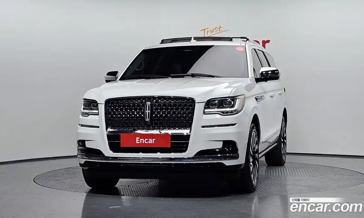 Lincoln Navigator 2023 3.5 автомат (гидро), фото 3 Lincoln Navigator 2023 3.5 автомат (гидро), фото 3