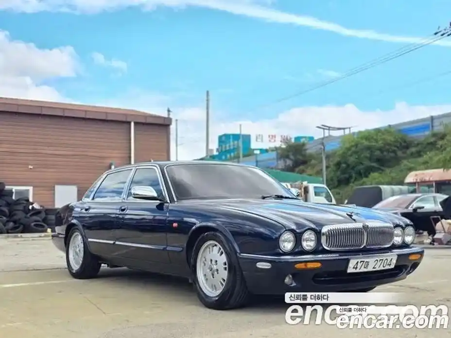 Jaguar XJ-8 2001 4.0 автомат (гидро), фото 1 Jaguar XJ-8 2001 4.0 автомат (гидро), фото 1