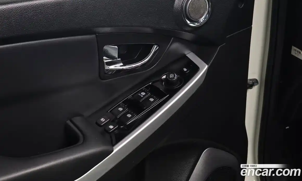 SsangYong Korando 2016 2.2 автомат (гидро), фото 17