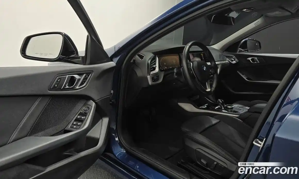BMW 1 серия 2021 2.0 автомат (гидро), фото 13