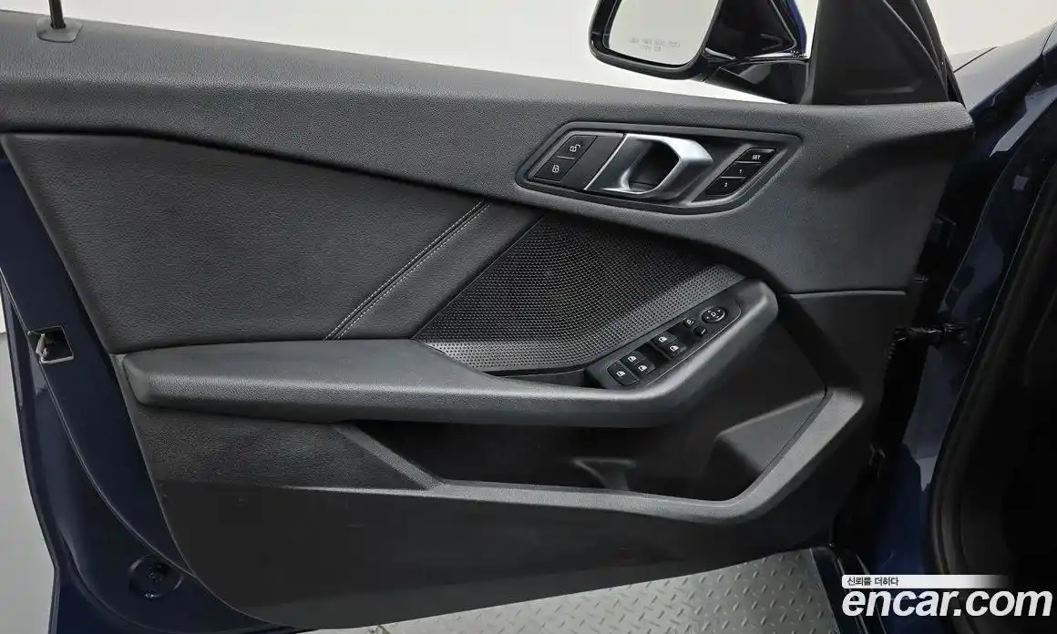 BMW 1 серия 2021 2.0 автомат (гидро), фото 14