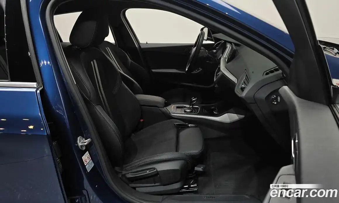 BMW 1 серия 2021 2.0 автомат (гидро), фото 16