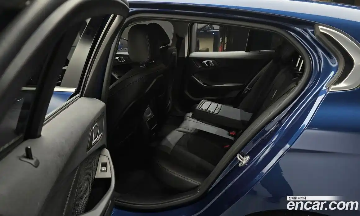 BMW 1 серия 2021 2.0 автомат (гидро), фото 18