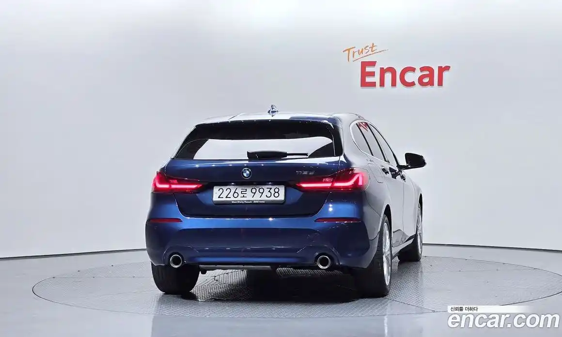 BMW 1 серия 2021 2.0 автомат (гидро), фото 4