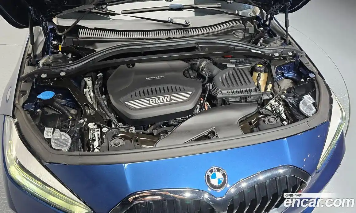 BMW 1 серия 2021 2.0 автомат (гидро), фото 6