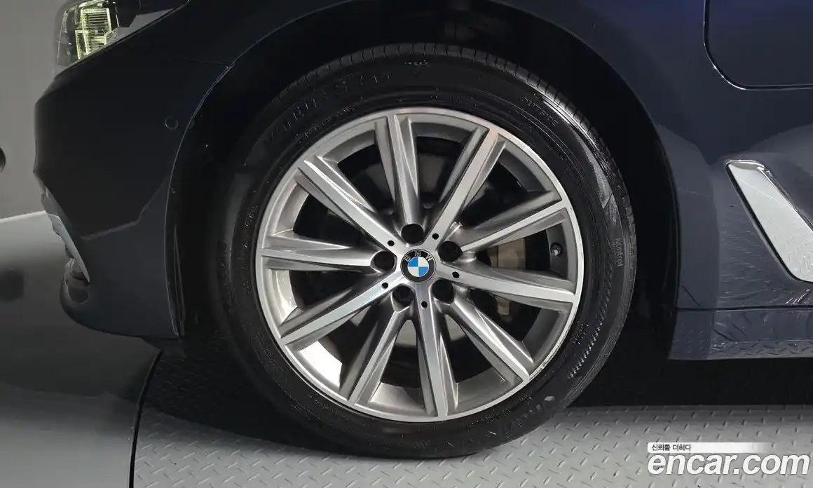 BMW 5 серия 2019 2.0 автомат (гидро), фото 5