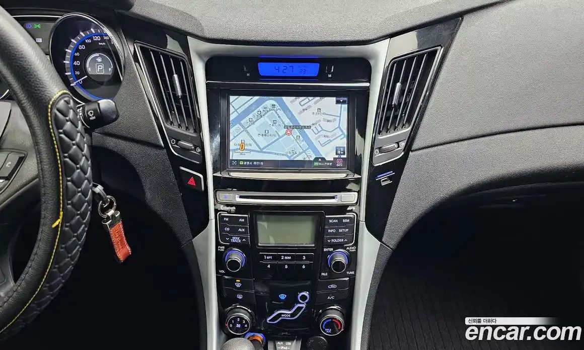 Hyundai Sonata 2010 2.0 автомат (гидро), фото 16