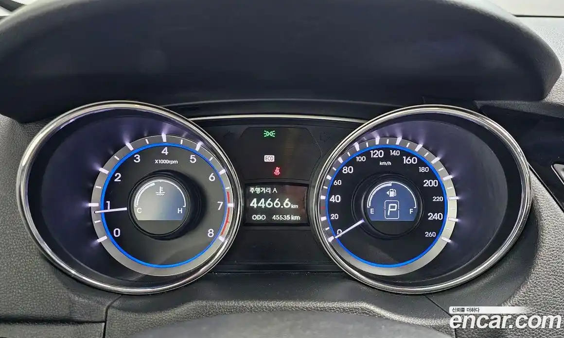 Hyundai Sonata 2010 2.0 автомат (гидро), фото 8