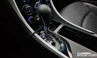 Hyundai Sonata 2010 2.0 автомат (гидро), миниатюра 9