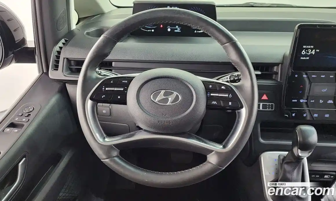 Hyundai Staria 2022 2.2 автомат (гидро), фото 13