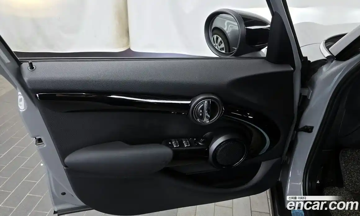 Mini Cooper 2021 1.5 автомат (гидро), фото 14