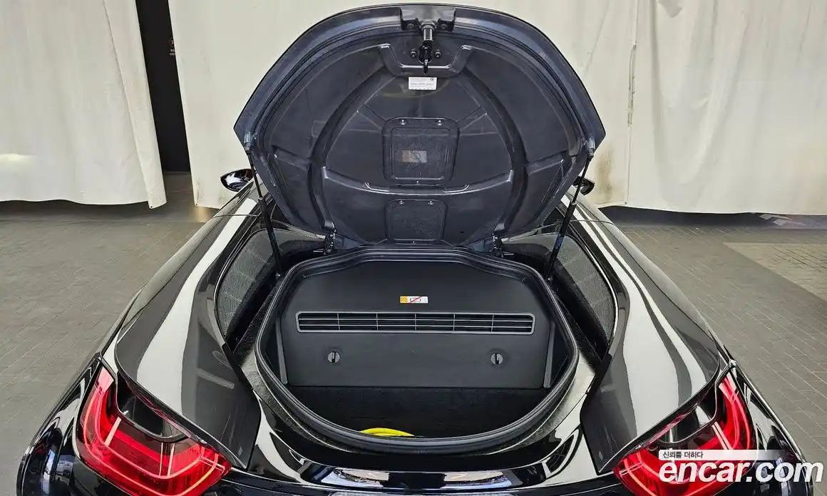 BMW i8 2019 1.5 автомат (гидро), фото 20