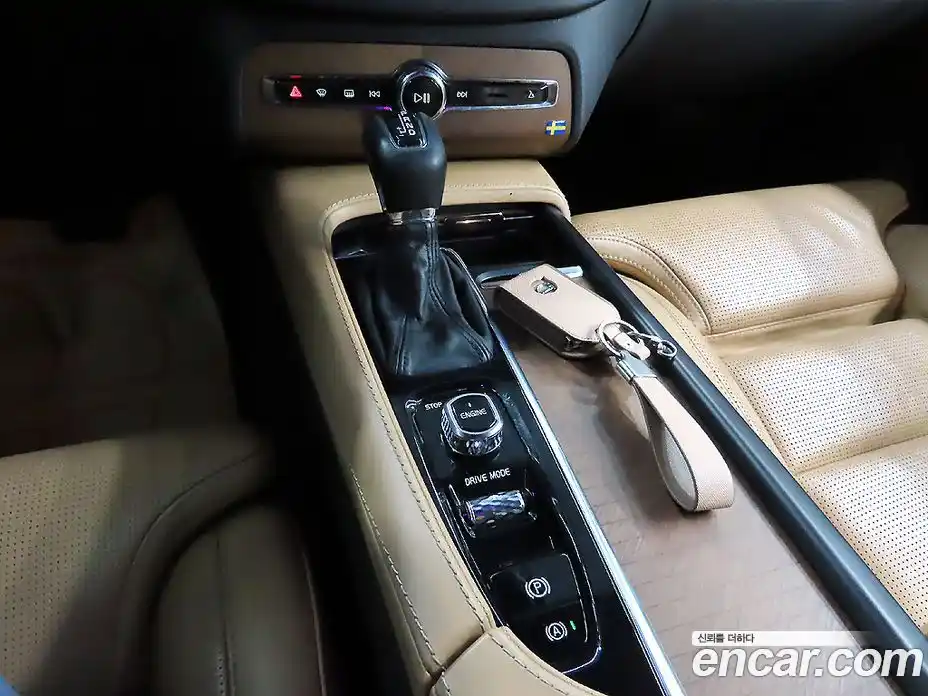 Volvo XC90 2016 2.0 автомат (гидро), фото 13