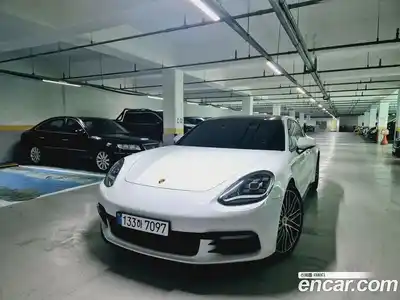 Porsche Panamera 2017 3.0 автомат (гидро), миниатюра 3