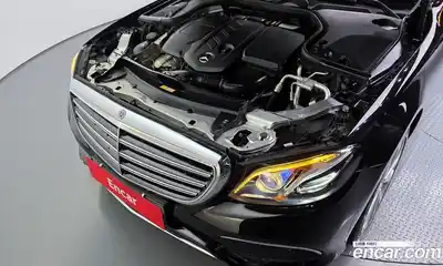 Mercedes-Benz E-Class 2017 1.9 автомат (гидро), миниатюра 6