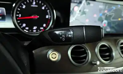 Mercedes-Benz E-Class 2017 1.9 автомат (гидро), миниатюра 9
