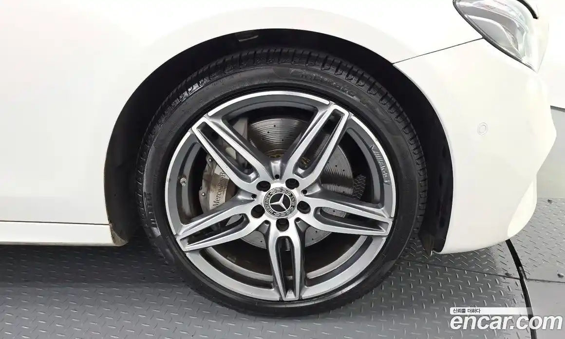 Mercedes-Benz E-Class 2020 2.0 автомат (гидро), фото 5