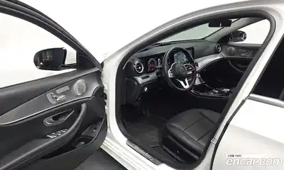 Mercedes-Benz E-Class 2020 2.0 автомат (гидро), миниатюра 10