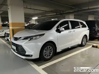 Toyota Sienna 2025 2.5 автомат (гидро), миниатюра 1 Toyota Sienna 2025 2.5 автомат (гидро), миниатюра 1