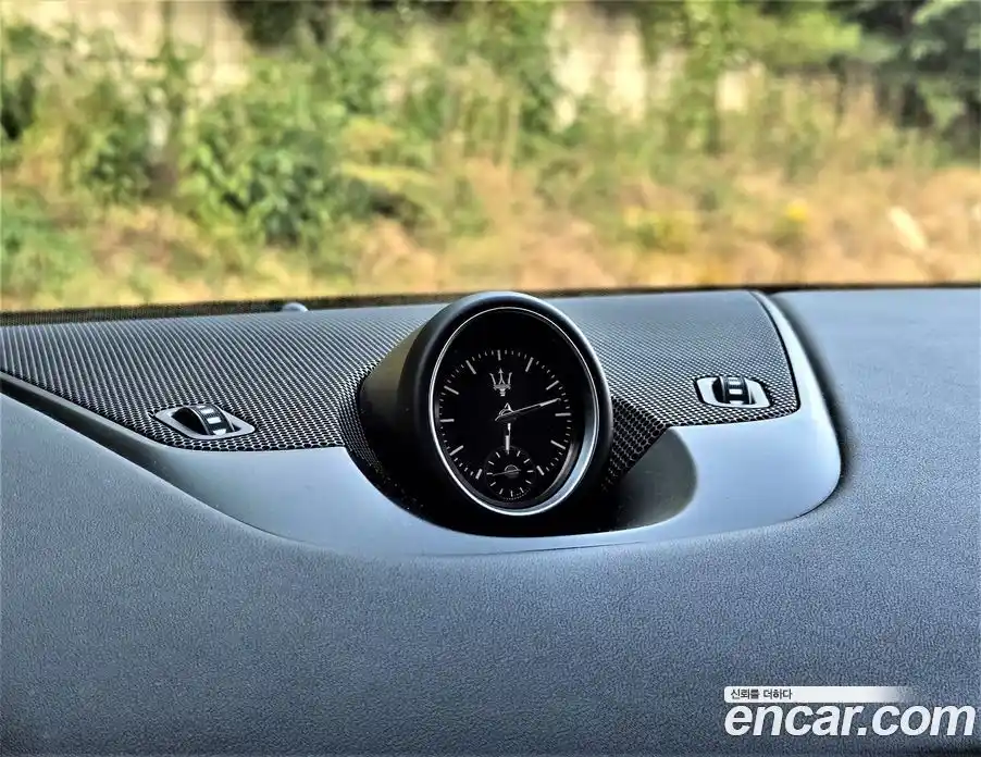 Maserati Levante 2017 3.0 автомат (гидро), фото 18 Maserati Levante 2017 3.0 автомат (гидро), фото 18